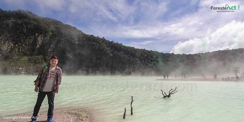 Suasana di Kawah Putih