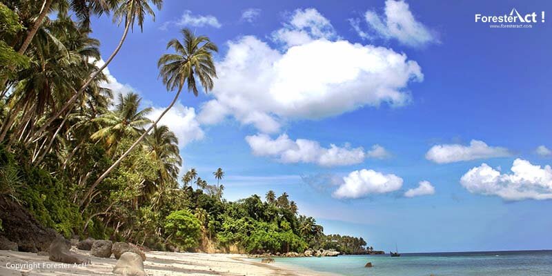 Biru Laut dan Langit di Pantai Sumur Tiga Sabang